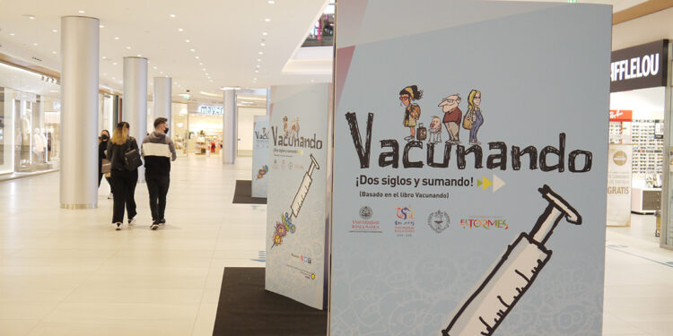En el Centro Comercial El Tormes, ‘Vacunando ¡Dos siglos y sumando’, la expo de máxima actualidad