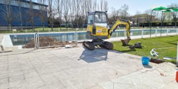 Comienza la puesta a punto de las piscinas de Santa Marta