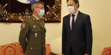 El alcalde recibe al general jefe del Mando de Ingenieros