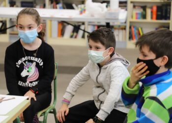 El convenio con la Clínica Odontológica de la Universidad beneficiará a los cerca de 300 niños de 6 a 14 años empadronados