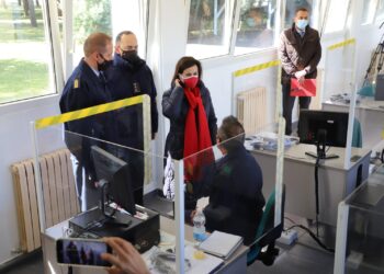 La ministra de Defensa, Margarita Robles, visita a las Escuelas de Matacán