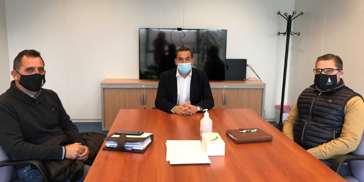 ASAJA expone las inquietudes del sector ganadero al delegado territorial