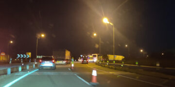 Un autobús averiado colapsa la rotonda de Buenos Aires