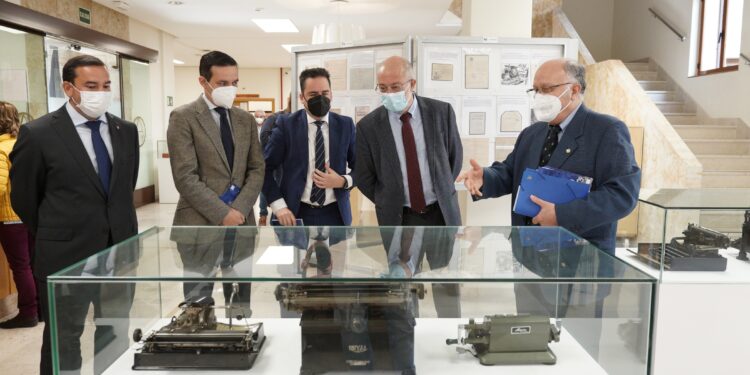 Igea denuncia la salida del papeles del Archivo Histórico de Salamanca