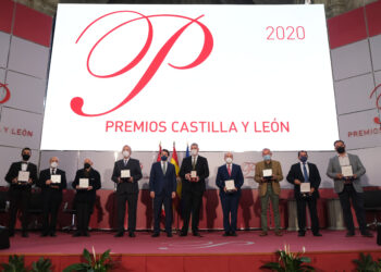 Medalla de Oro para De los Mozos por su trayectoria y compromiso en la industria de la automoción