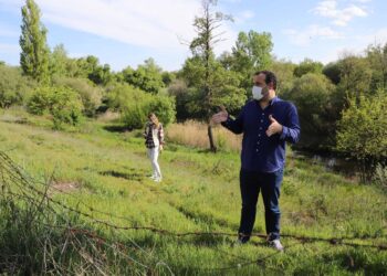 Santa Marta recupera dos hectáreas de zona verde junto al río Tormes
