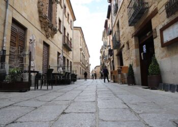El Ayuntamiento restaurará el pavimento de la calle Libreros