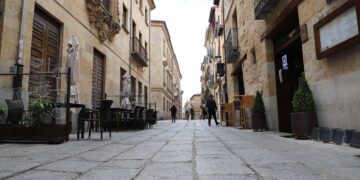 El Ayuntamiento restaurará el pavimento de la calle Libreros