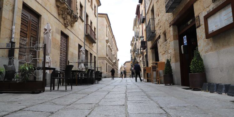 El Ayuntamiento restaurará el pavimento de la calle Libreros