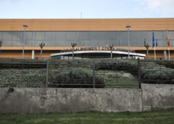 La subdelegada del Gobierno agradece el esfuerzo del CRE de Alzheimer durante la pandemia