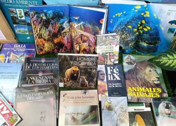 La naturaleza y el medio ambiente centran las exposiciones del Día del Libro