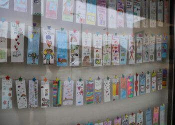 Los escolares protagonizan el Día del Libro con sus animados dibujos y coloridos marcapáginas