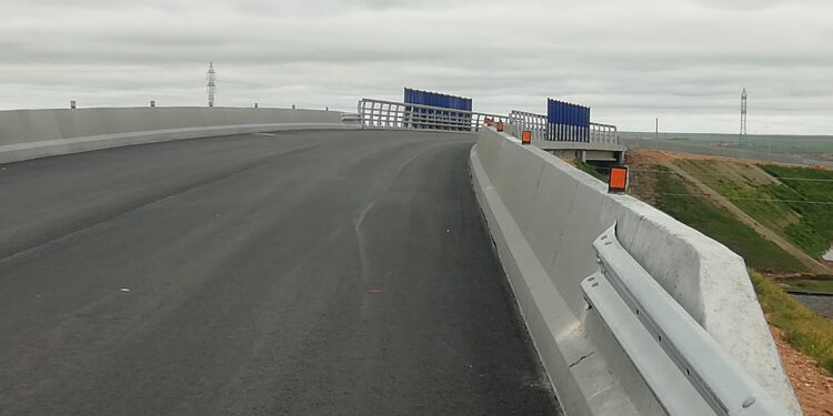 Adif eliminará los pasos a nivel de la vía en Gomecello