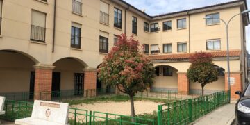 El municipio tendrá una nueva plaza frente a la iglesia, atractiva y accesible para la población