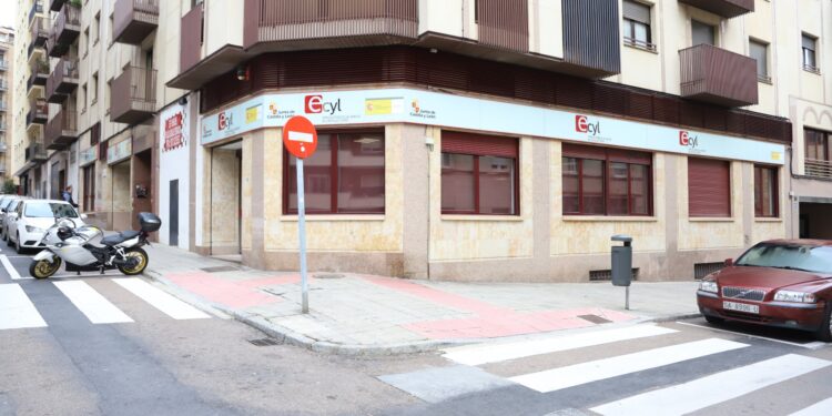 La Confederación de Empresarios apela a la rápida vacunación para salvar la campaña de verano