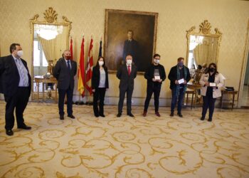 El concurso de escaparates de Semana Santa premia a cuatro comercios de la ciudad