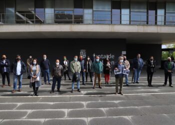 Alcaldes del PSOE se manifiestan en la Delegación Territorial de la Junta por una vacunación justa en el medio rural