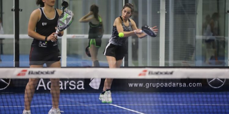 Las jóvenes promesas del pádel disputan los primeros partidos del Circuito Nacional