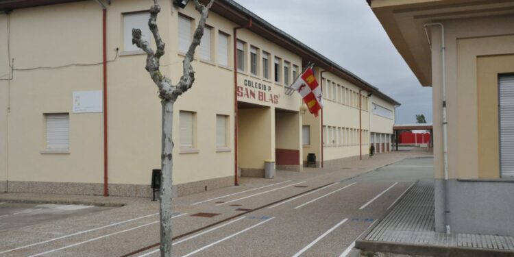 Nuevas aulas en cuarentena en Santa Marta y Villares