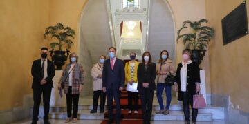 Reconocimiento a los profesionales de enfermería por su trabajo durante la pandemia