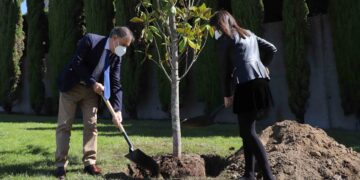 ‘Un árbol por Europa’, símbolo de la apuesta por el desarrollo sostenible