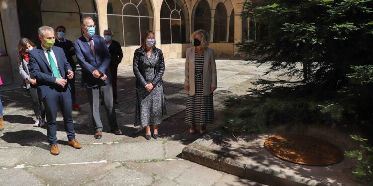 La ‘Cápsula de la Esperanza Climática’ de la USAL descubrirá el mensaje de sostenibilidad ambiental de nuestros días en el año 2050