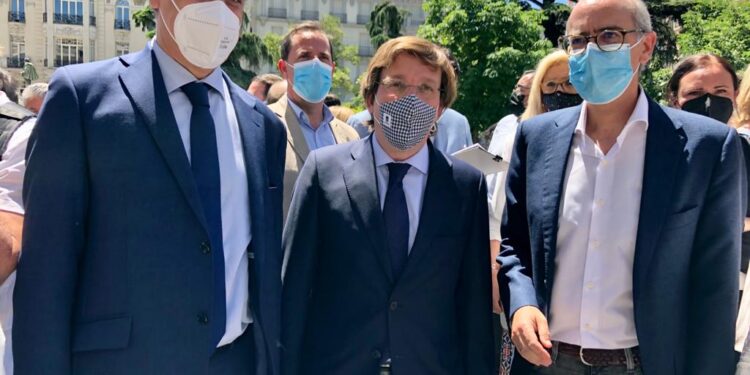 Carlos García Carbayo se une a alcaldes de toda España para denunciar en el Congreso el abandono sufrido por los ayuntamientos