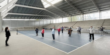 Los mayores vuelven a las clases de gimnasia para mantenerse en forma y llevar una vida saludable