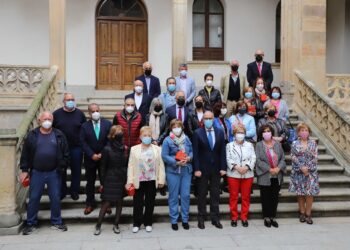 Homenaje de despedida a los 37 trabajadores de la Diputación jubilados el año pasado