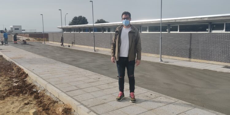 El Ayuntamiento adjudica la gestión de la cafetería de las piscinas