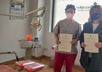 Convenio para facilitar a los mayores de Santa Marta el acceso al servicio podológico