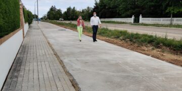 Santa Marta construye casi 1 km de acera desde Las Camilas hasta la urbanización Almendares