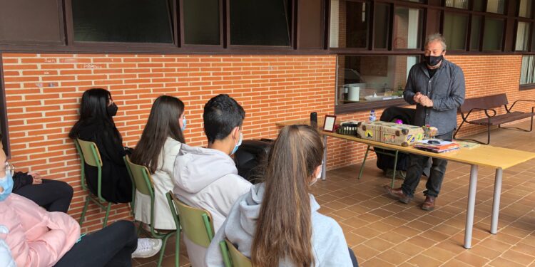 Los estudiantes de Secundaria se adentran en el mundo de la poesía