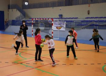 Jornada de puertas abiertas para acercar el balonmano a los más pequeños