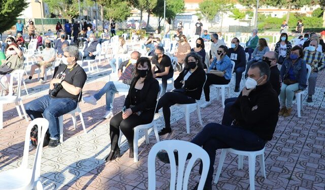 El recuerdo de los grandes éxitos de los 80 y 90 animan el día grande de San Miguel