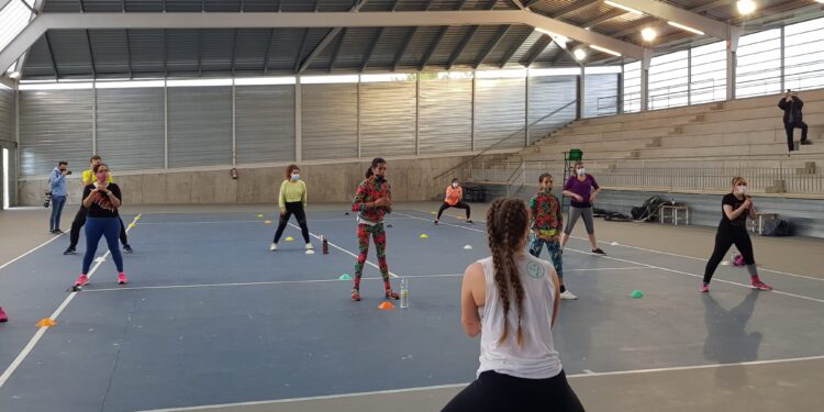 Intensa jornada deportiva con ‘strong zumba’ para mantenerse en forma