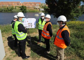 La nueva pasarela peatonal y ciclista que unirá Huerta Otea y los barrios trastormesinos estará terminada en otoño