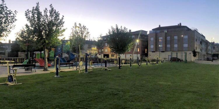 Villares construirá el demandado pabellón deportivo en Aldeaseca antes de terminar la legislatura