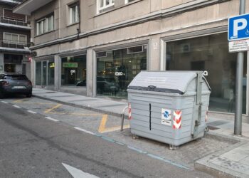 La Policía Local reforzará los controles para evitar fraudes en el uso de las tarjetas de estacionamiento de personas de movilidad reducida en la zona ORA