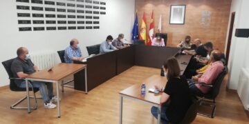 Castellanos recupera los bonos de las piscinas para empadronados