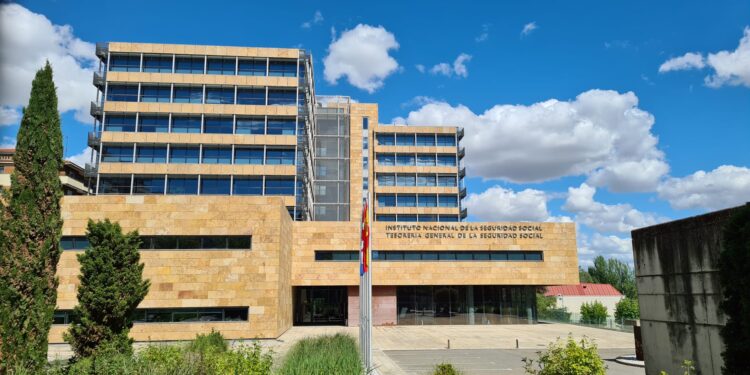 Convenio para facilitar a los ciudadanos los trámites con la Seguridad Social