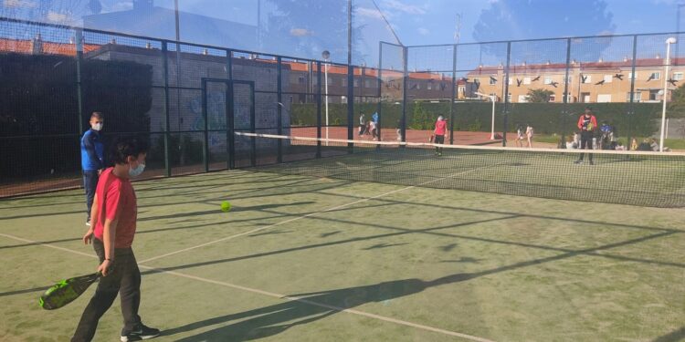 El concierto de ‘Al Límite’, pádel, cluedo teatralizado y fiesta Disney centran el fin de semana de San Miguel