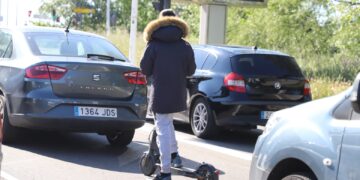 El uso y la circulación de los patinetes eléctricos quedarán regulados en una ordenanza a partir de septiembre