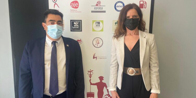 La consejera de Empleo escucha las reivindicaciones de los empresarios de Salamanca