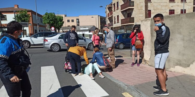 Herida leve una mujer por un atropello en Villamayor