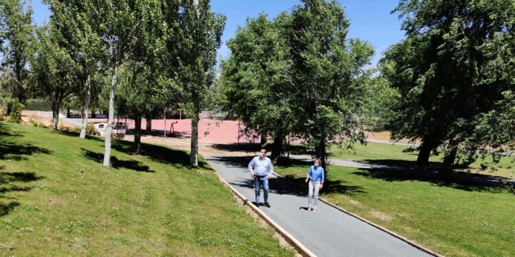 Nueva imagen para los caminos que unen el parque de avd. Prado de Valdelagua con la zona de las piscinas