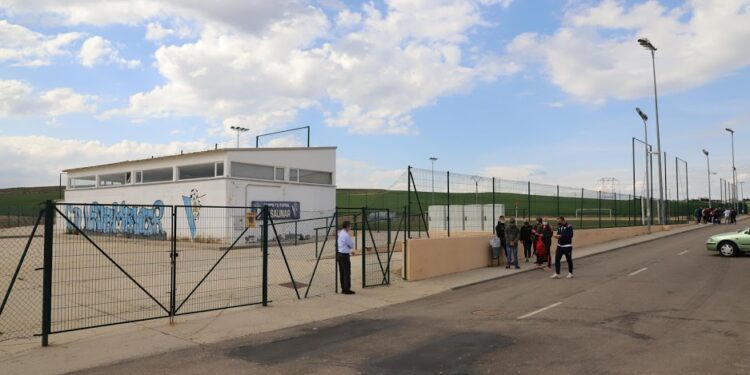 Luz verde a la ampliación del campo de fútbol con las gradas y los vestuarios tras resolverse la expropiación de los terrenos anexos a ‘El Salinar’
