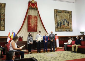 La Universidad reconoce el trabajo de 34 doctores por sus trabajos de investigación