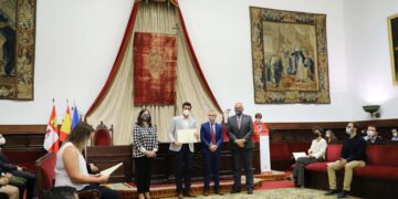 La Universidad reconoce el trabajo de 34 doctores por sus trabajos de investigación