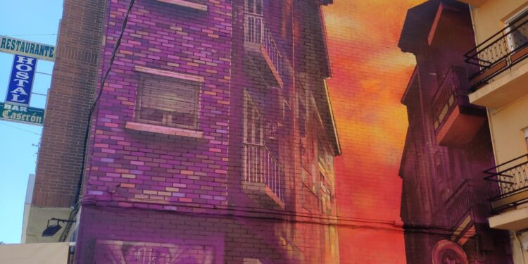 La instalación de iluminación permitirá que cuatro pinturas murales más puedan visitarse por la noche